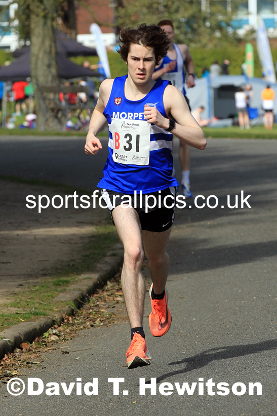 Senior Mens Northern 12 Stage Road Relay, 2022 Northern 12 and 6 Stage Road Relays,  Birkenhead Park, Birkenhead, Wirral.  Photo: David T. Hewitson/Sports for All Pics